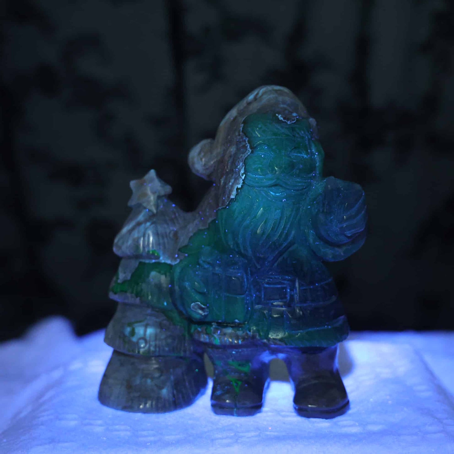 Volcano Agate Santa Carving #86