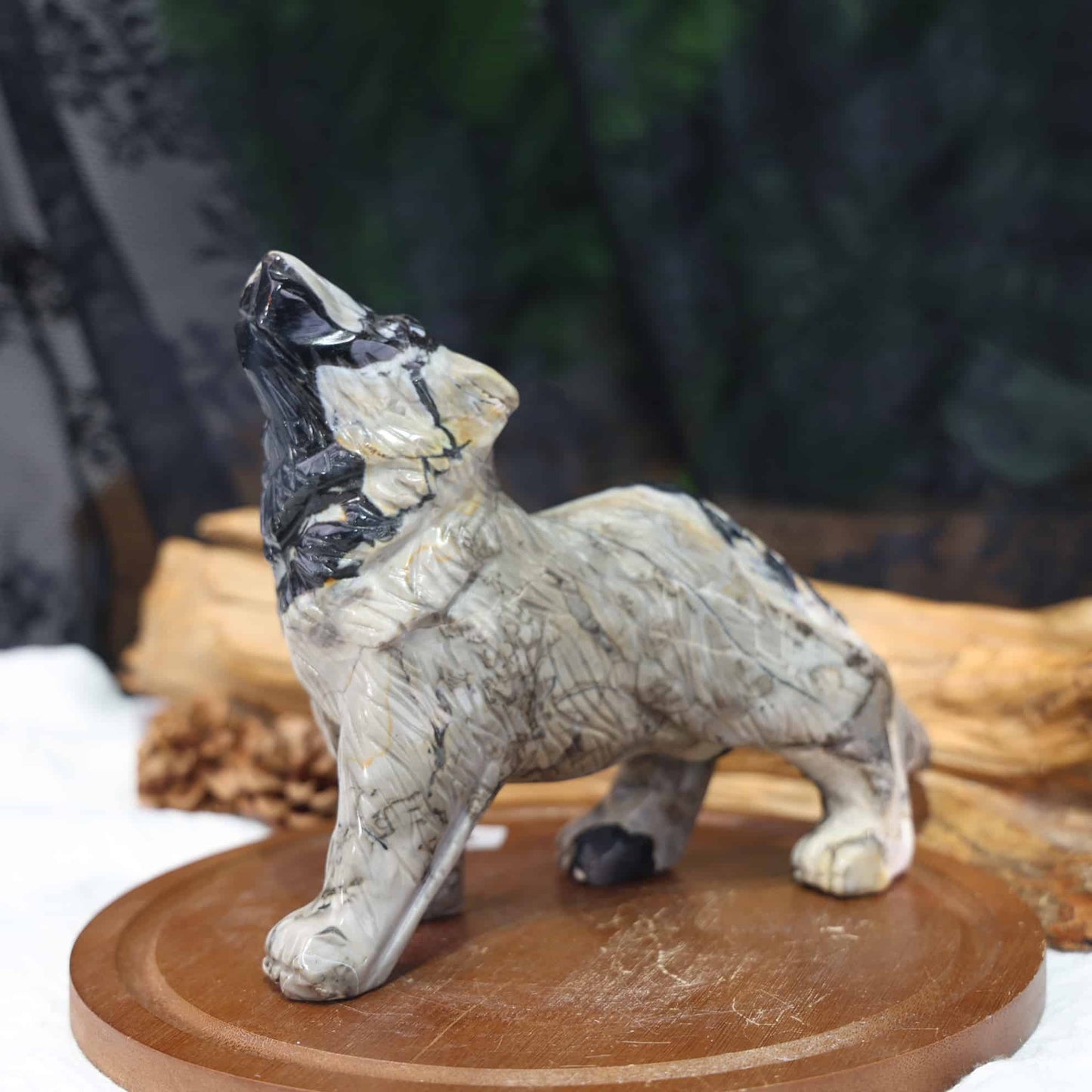 Volcano Agate Wolf