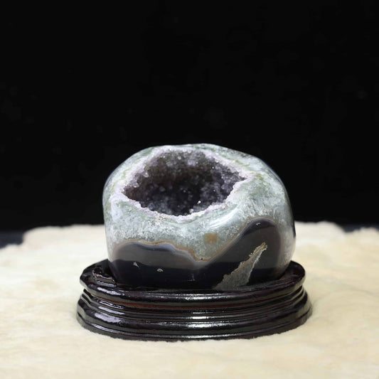 Amethyst Money Pocket