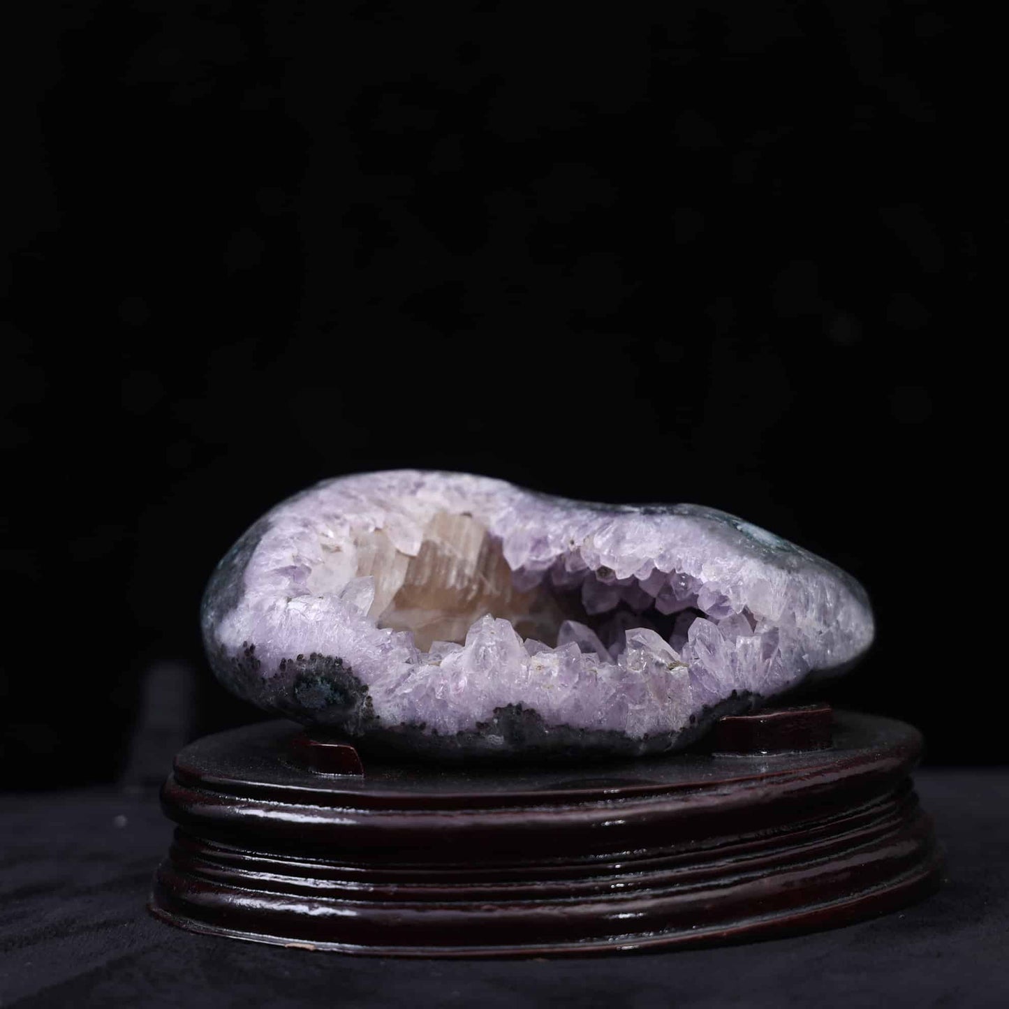 Amethyst Money Pocket