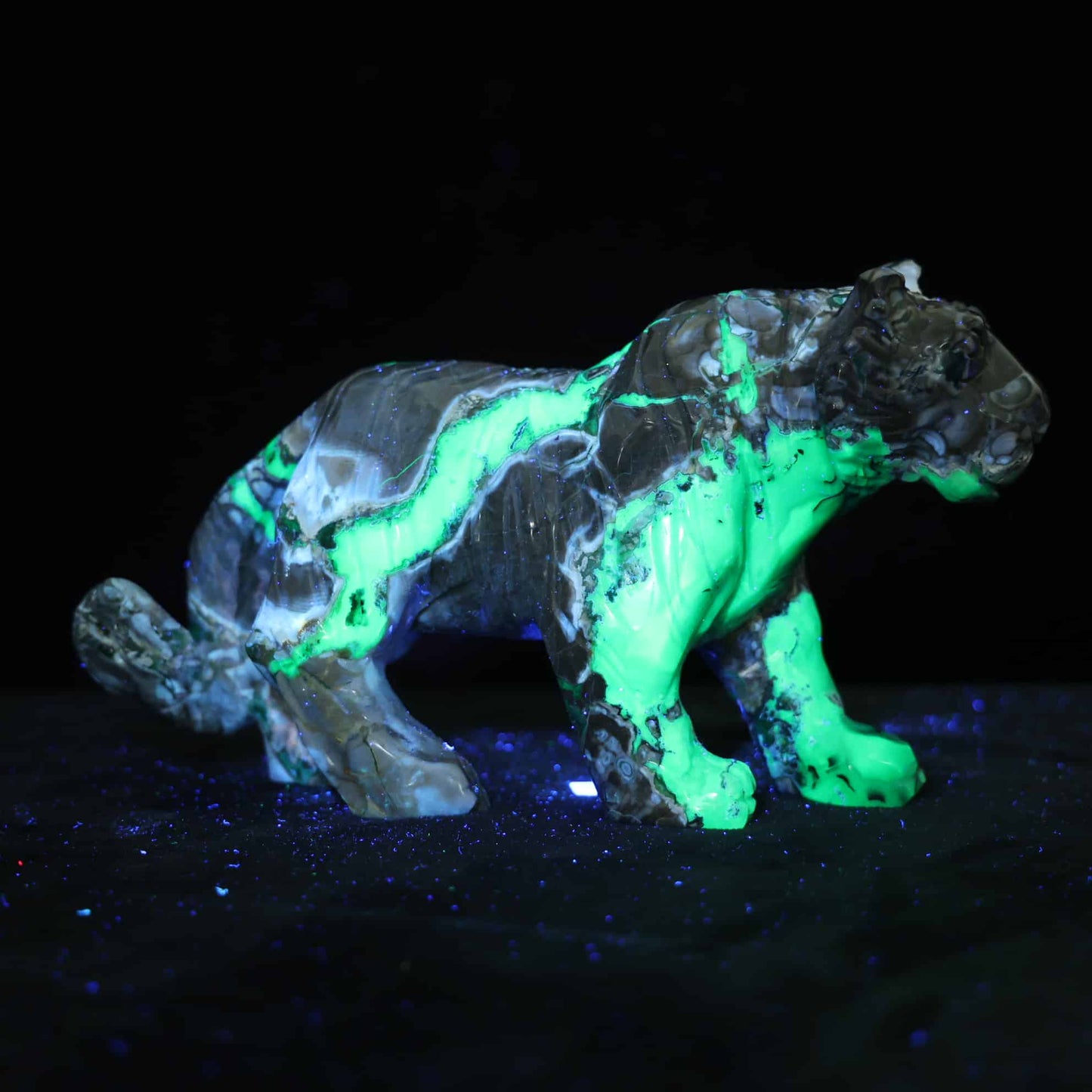 Volcano Agate Tiger Carving