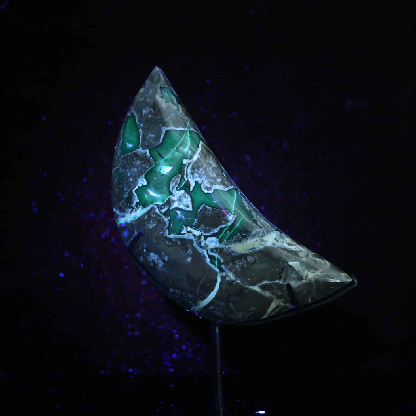 Volcano Agate Moon #97