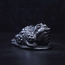 Silver Obsidian Money Toad