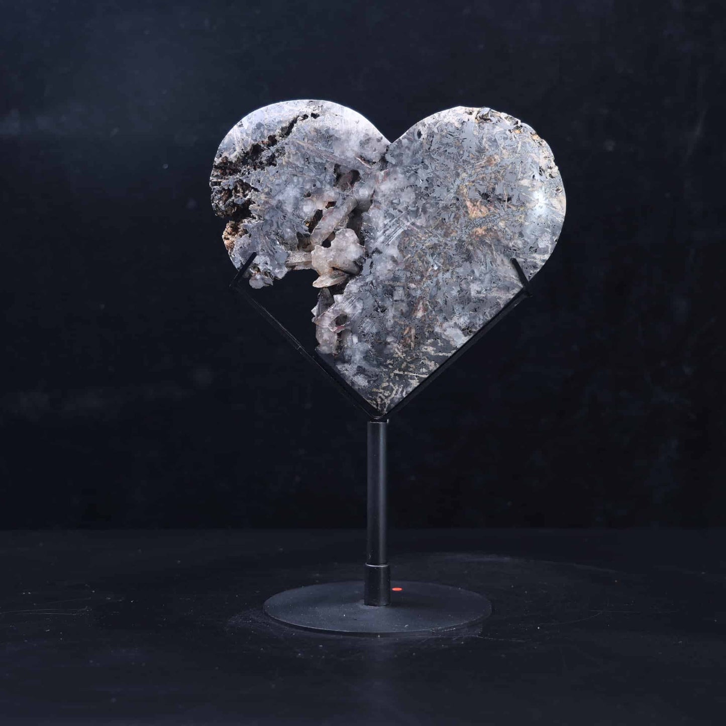 Specularite Heart